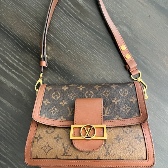 LOUIS VUITTON Reverse Monogram Dauphine L - Picture 1 of 3